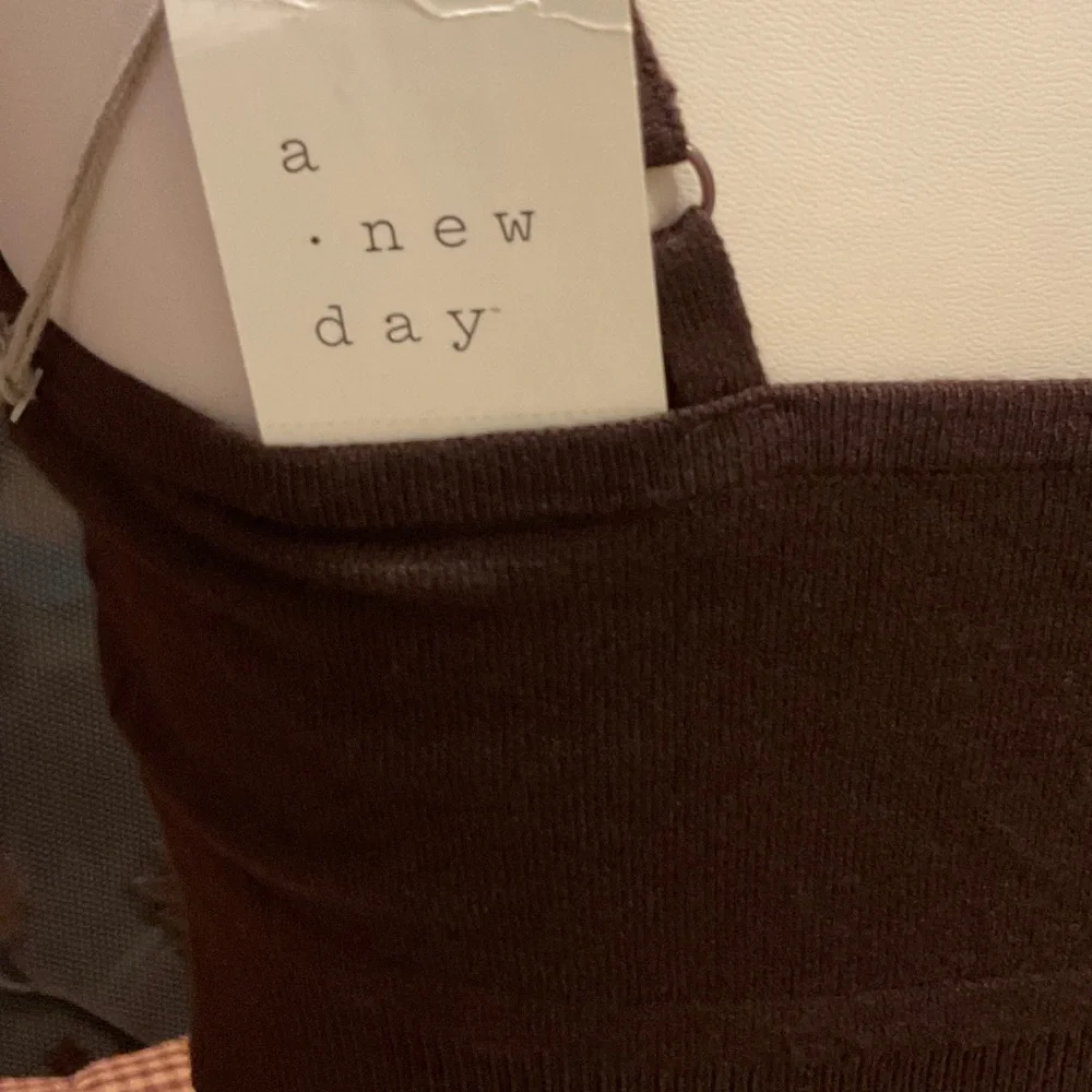 a new day Dark Brown Crop Top - Picture 3 of 4